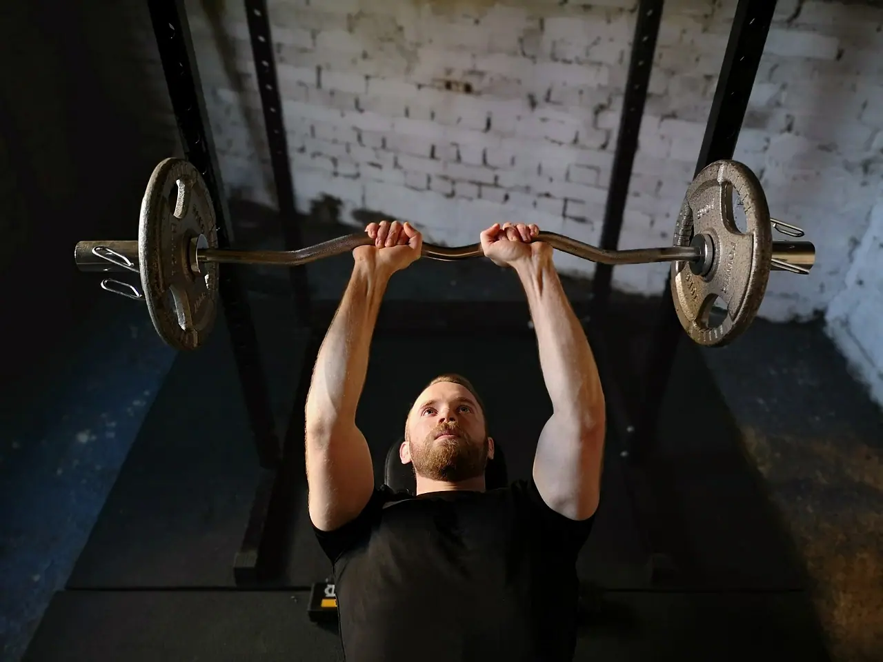 trening-na-silowni-kontra-trening-na-wolnym-powietrzu-ktory-jest-lepszy