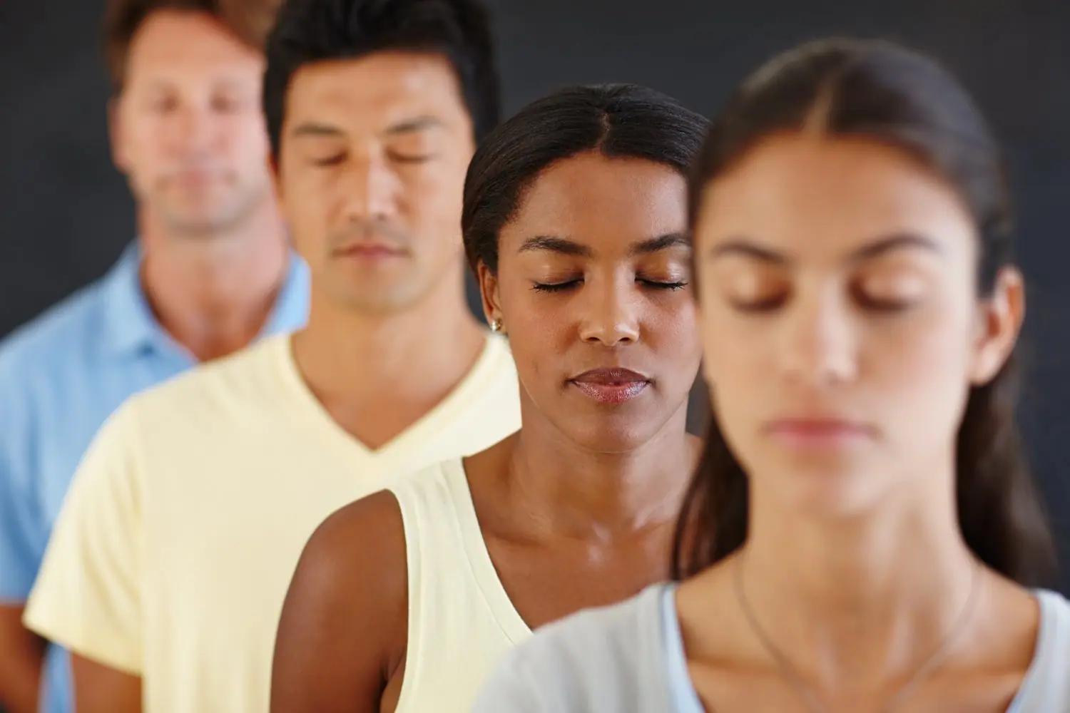 Medytacja i mindfulness: Praktyczne techniki na codzienny stres