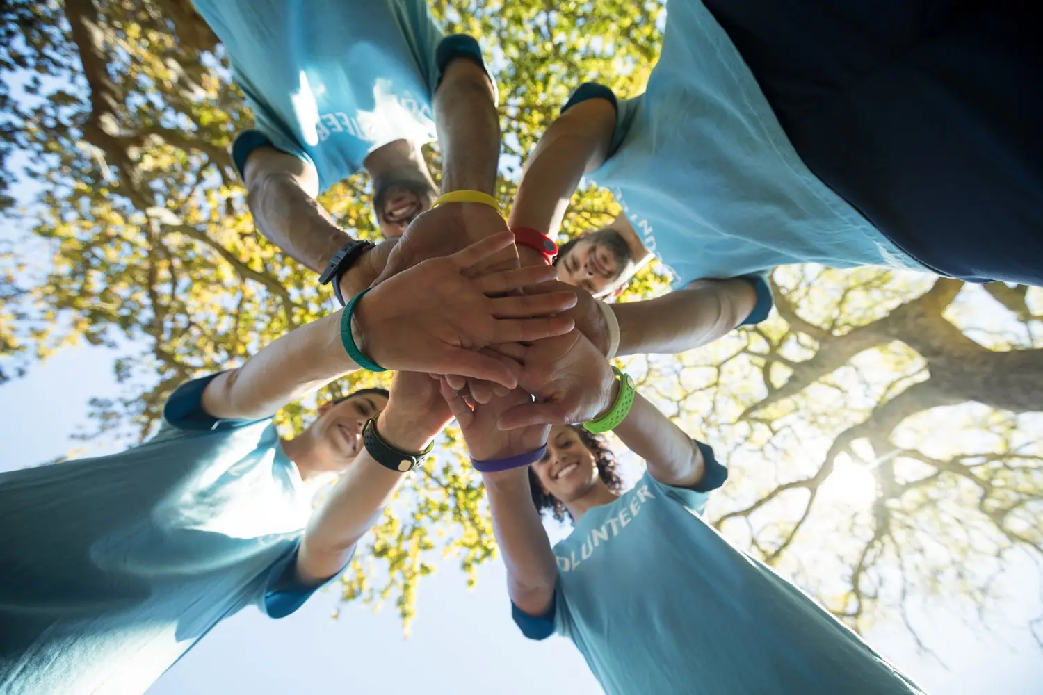 Wyjazdy integracyjne: Jak zorganizować udany team building?