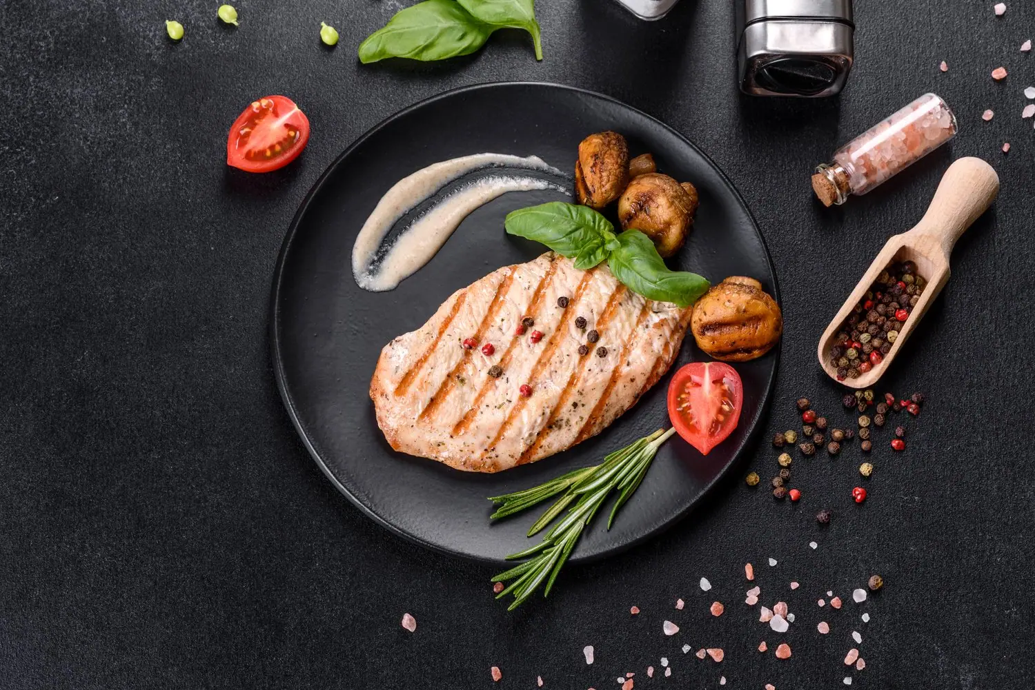 Dieta na masę mięśniową: Przepisy wysokobiałkowe dla sportowców