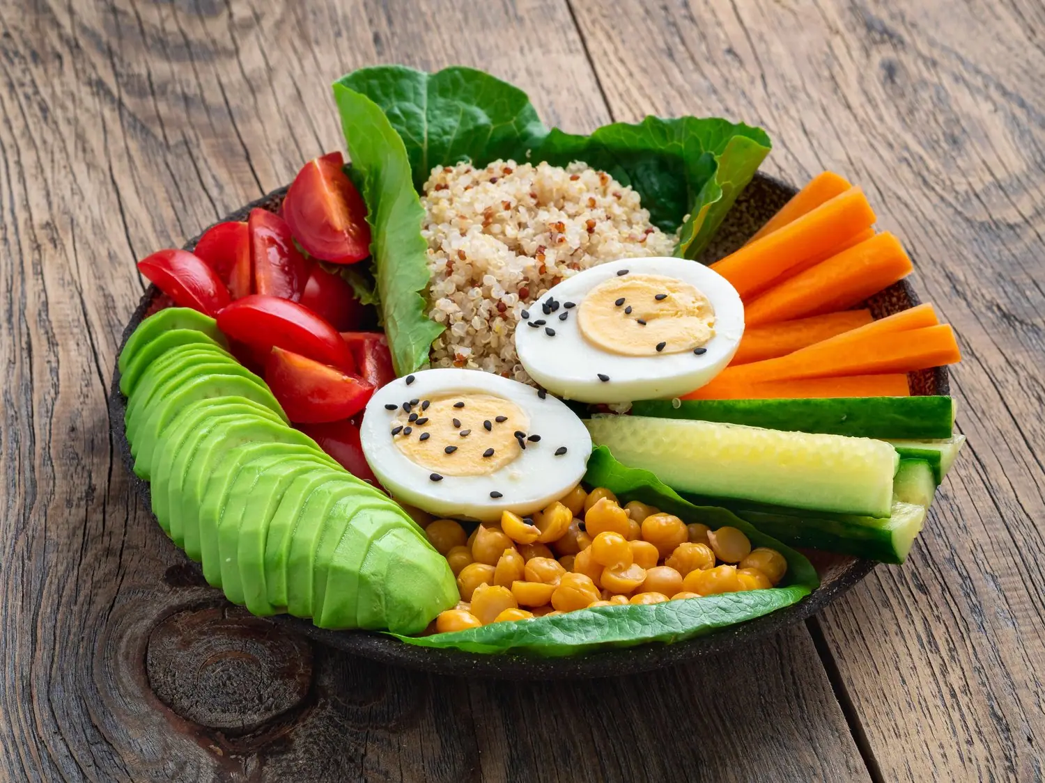 Dieta przy zapaleniu trzustki: Bezpieczne produkty i zalecenia